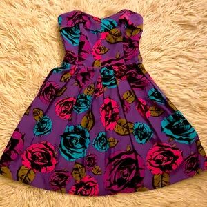 Betsey Johnson strapless purple silk dress with roses sz 2